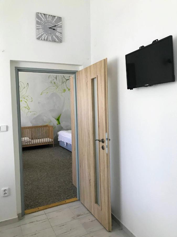 Ferienwohnung Apartman Na Namesti Opočno Exterior foto